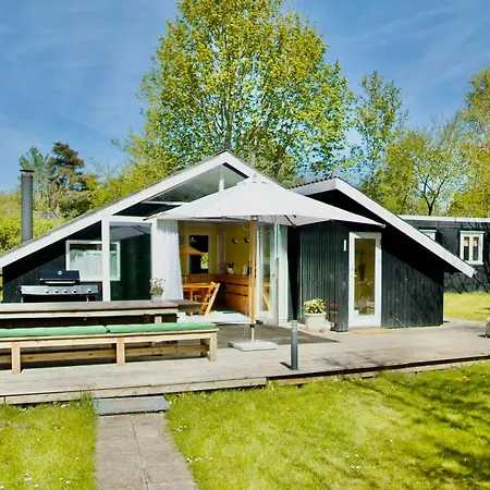 Art-filled House With Playground Near Tisvilde * Vejby
